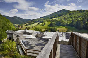 ElzLand Hotel Pfauen_Sonnendeck_früher Herbst_Bildnachweis Roland Krieg